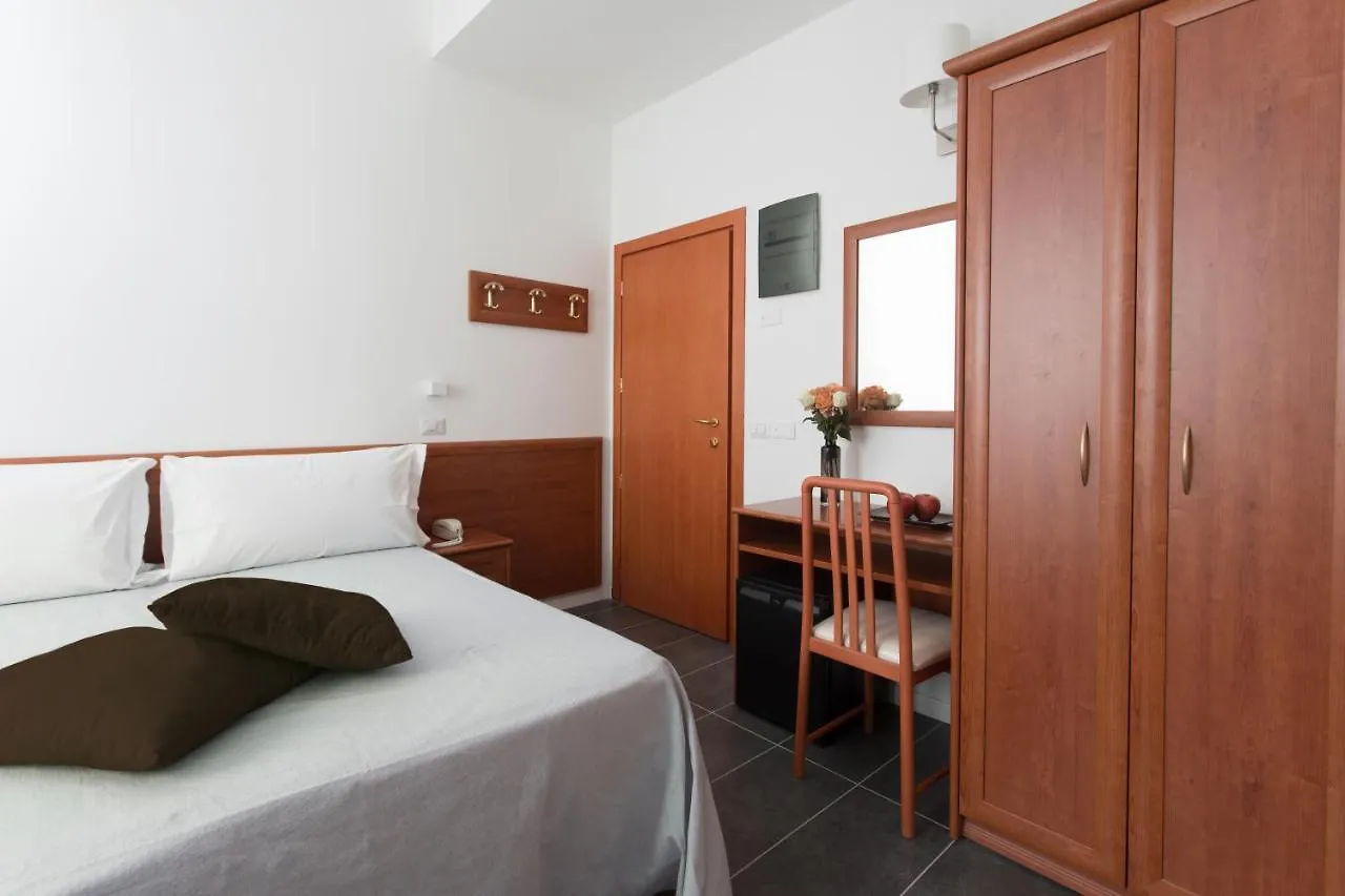 Hotel Star Cesenatico 3*,  Italia