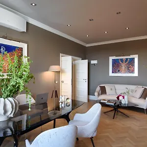 Tornabuoni Collection Residenza D'epoca 2*, Firenze Italia